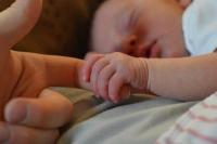 Manfaat Metode Skin to Skin, Bagus Diterapkan untuk Bayi Lahir Prematur