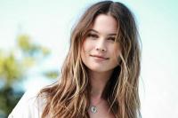 Unggahan Pertama Behati Prinsloo di Instagram Setelah Adam Levine Dituduh Selingkuh