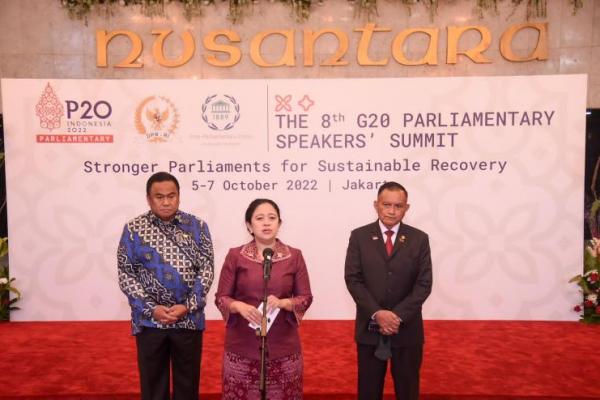 Hari Parlemen Nasional, Puan Ajak Anggota DPR Menyatu dengan Rakyat