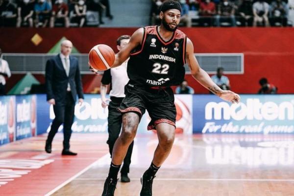 Milwaukee Bucks Lepas Kontrak Pebasket Indonesia 