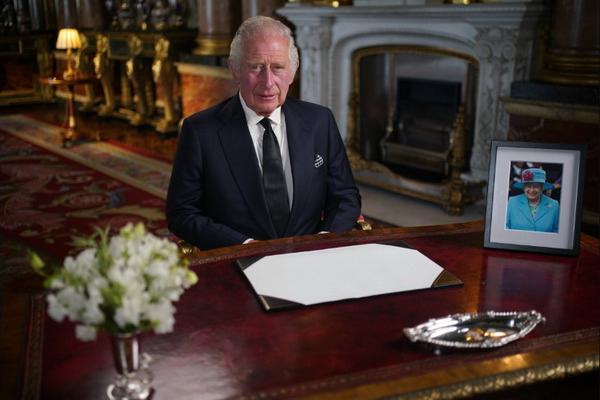 Isyarat Raja Charles Perbaiki Hubungan dengan Pangeran Harry dan Meghan Markle