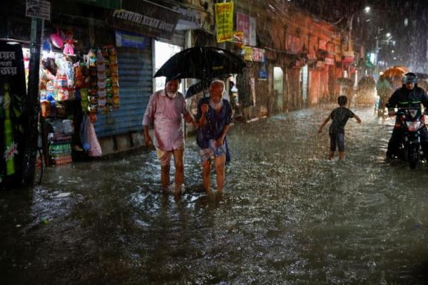 Topan Disertai Banjir Melanda Bangladesh, Sembilan Orang Tewas