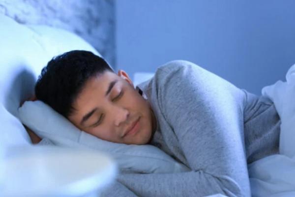 5 Tips Bangun Tidur agar Prima dan Rileks