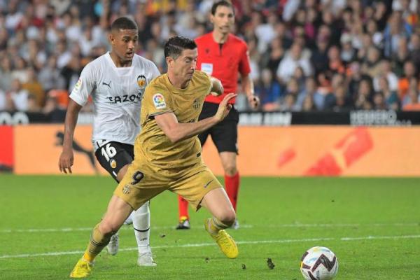 Penyerang Barcelona, Robert Lewandowski (Foto: AFP/ barcablaugranes.com) 