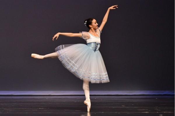 2 November Hari Balet Sedunia, Sejarah Tarian Bangsawan dan Wanita di Istana