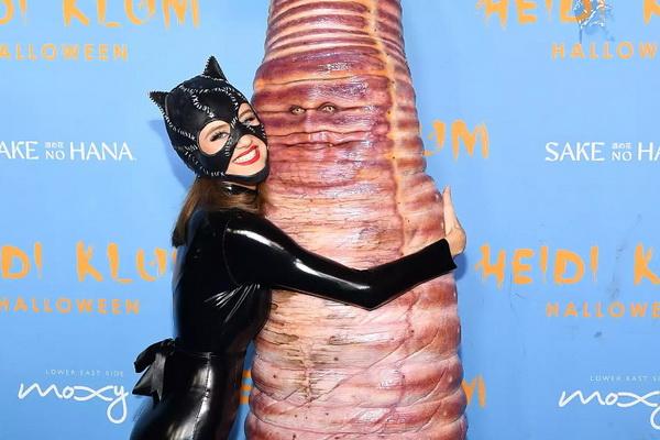 Putri Heidi Klum Puji Kostum Cacing Ibunya yang Habis-habisan Tampil di Pesta Halloween