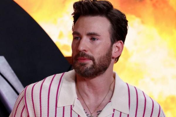 Majalah People Menobatkan Chris Evans Sebagai Pria Terseksi