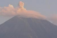 Letusan Gunung Semeru Lontarkan Abu Setinggi 1.500 Meter