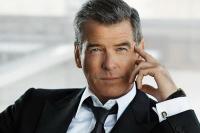 Bakat Terpendam Para Pria Terseksi di Dunia, Mengepang Rambut hingga Makan Api