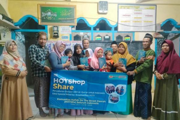 Komunitas HOTS Salurkan Wakaf Seribu Al-Quran