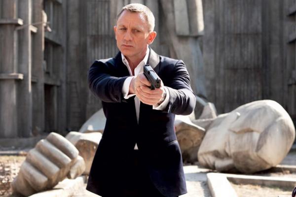 Agen 007 James Bond yang diperankan Daniel Craig dalam film Skyfall. (FOTO: EON PRODUCTION) 