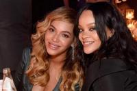 Rihanna Ingin Beyonce Jadi Model Impiannya di Acara Savage x Fenty