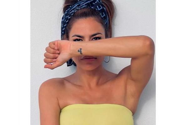 Eva Mendes Bikin Tato Baru, Sinyal akan Menikah dengan Ryan Gosling?