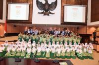 Yandri Susanto Berikan Kiat Agar Sukses Kepada Siswa Sekolah Dasar Islam 