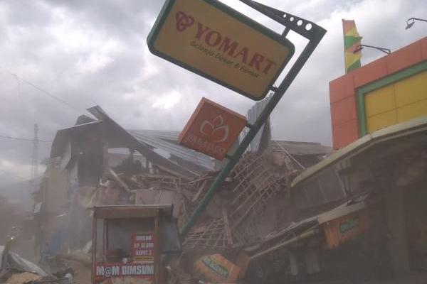 Gempa Guncang Kabupaten Cianjur, Petugas Sisir Dampak Guncangan