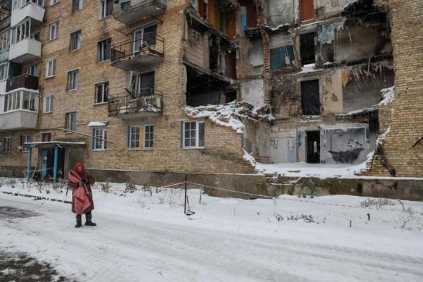 Rusia Menggempur Ukraina di Posisi Garis Depan dengan Artileri