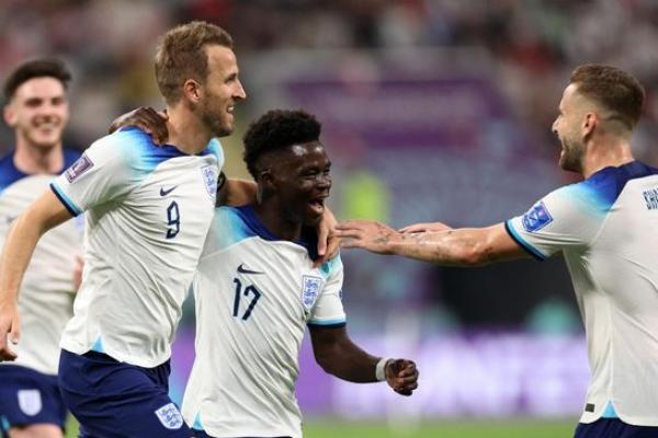 Inggris Langsung Tancap Gas Kalahkan Iran 6-2