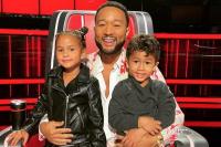 John Legend Bawa Dua Anaknya ke The Voice, Jadi Penggemar Terbesar!