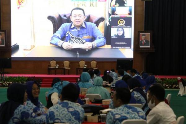 Hari Guru Nasional, Ketua MPR : Guru Adalah `Pembentuk Manusia`