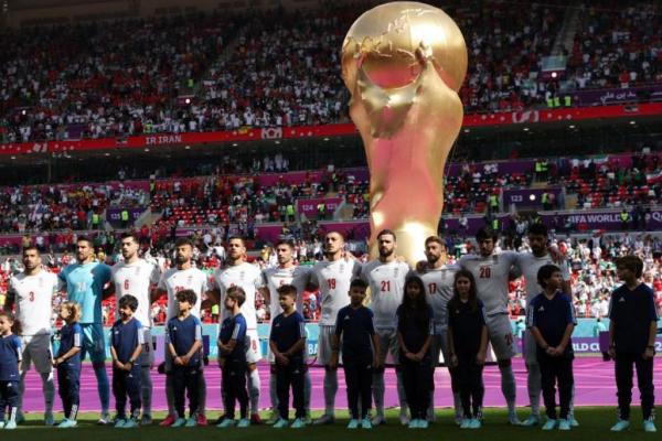 Pemain Iran Nyanyikan Lagu Kebangsaan saat Laga Kedua Piala Dunia