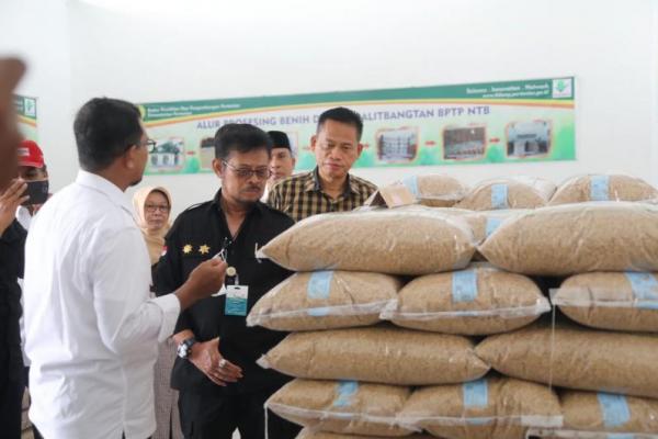 Di NTB, Mentan SYL: Pengelolaan Benih Sumber VUB Tingkatkan Produktivitas