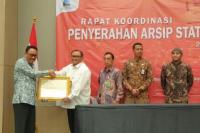 Serahkan Arsip Transmigrasi di Aceh, Kemendes Raih Penghargaan dari ANRI