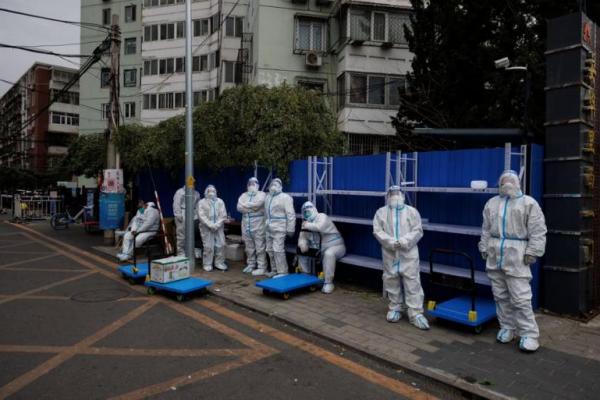 Dihantam Gelombang Covid, Perusahaan di China Berusaha Berjalan Normal