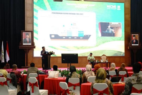 Mentan Syahrul Ajak Anggota ICMI Tanam Jagung dan Padi