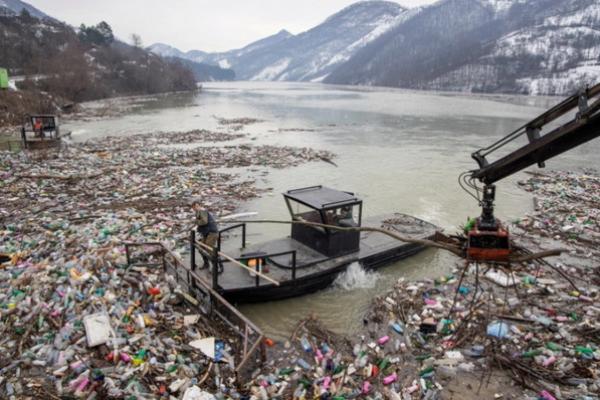 Perjanjian Global Hentikan Polusi Plastik di Uruguay Berakhir dengan Perpecahan