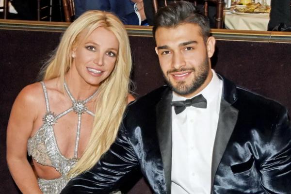 Mantan suami Britney Spears Sam Asghari Kecam Buku Kevin Federline. (FOTO: GETTY IMAGES) 