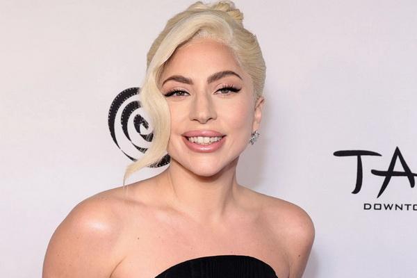 Diiringi Lagu Down Bad Taylor Swift, Lady Gaga Tutup Rumor Kehamilan