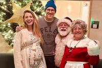 Blake Lively Pamerkan Baby Bump saat Liburan Natal dengan Ryan Reynolds