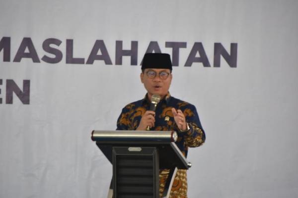 Dampingi BPKH-BAZNAS Beri Bantuan Masyarakat Serang, Yandri Susanto Harap Jadi Maslahat Untuk Rakyat