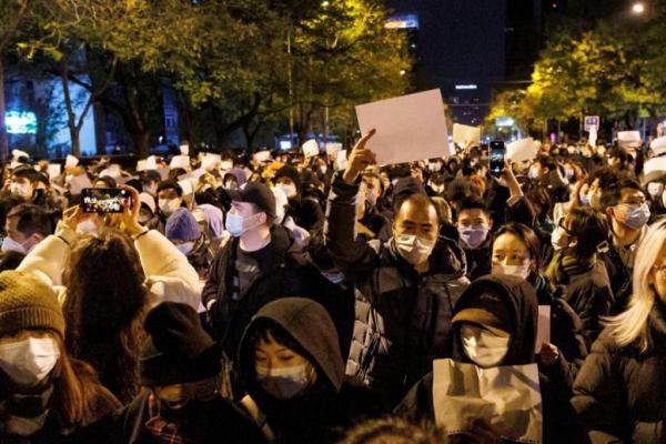 China Longgarkan Pembatasan COVID, Pengunjuk Rasa Khawatirkan Pembalasan