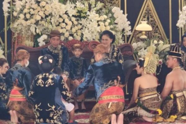 Pesan Menyentuh Jokowi di Acara Ngunduh Mantu Kaesang - Erina