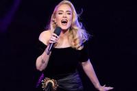 Lupa Lirik `I Drink Wine`, Adele Beri Penonton $50 untuk Selesaikan Lagunya