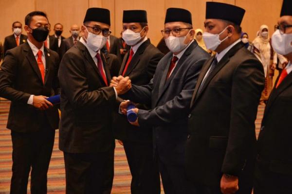 Menhub Lantik Dirjen Perhubungan Udara dan Perkeretaapian