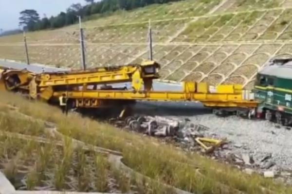 Kereta Teknis KA Cepat Jakarta-Bandung Terguling, Sejumlah Pekerja Dikabarkan Meninggal Dunia