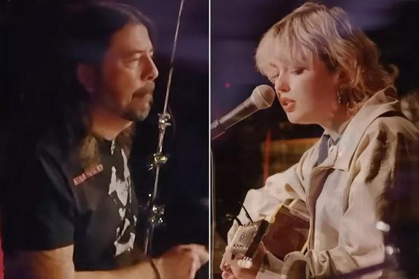 Kebanggaan Dave Grohl Tampil Bareng Putrinya Violet di Atas Panggung