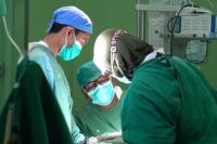 Bamsoet Apresiasi Tim Dokter GERAK BS Sukses Operasi ke-2 Bayi Hydrocephalus Korban Gempa Cianjur