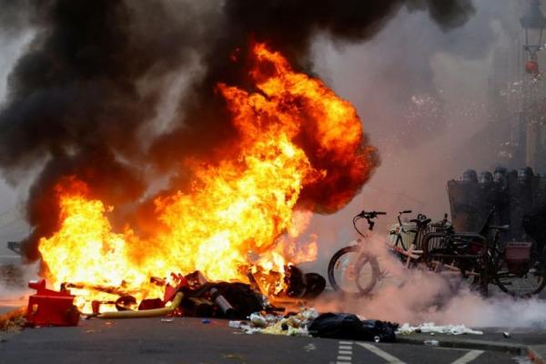 Protes Kurdi Atas Penembakan di Paris Berubah Menjadi Aksi Kekerasan