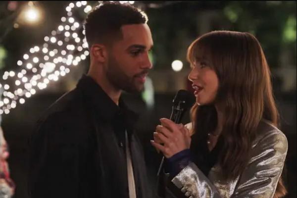Lily Collins dan Lucien Laviscount Ungkap Adegan Romantis di Emily in Paris Musim 3
