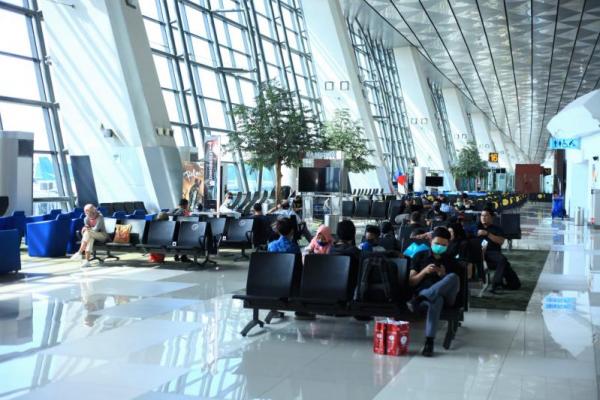 Penumpang pesawat di Bandara Soekarno-Hatta, Cengkareng. Foto: ap2 