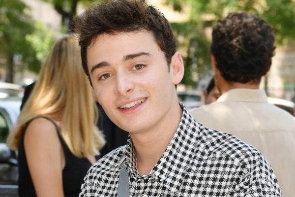 Bintang Stranger Things Noah Schnapp Blak-blakan Mengaku Gay, Mirip Karakter Will
