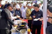 Menteri BUMN Targetkan Pabrik Minyak Makan Merah Operasi Awal Tahun Ini
