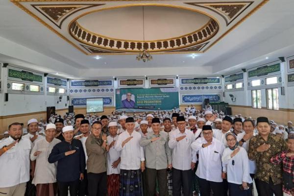 Kuliah Umum di Unisma, Wamentan Harvick Dorong Mahasiswa dan Santri Kembangkan Sektor Pertanian