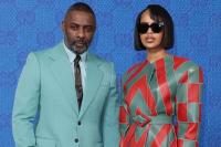 Ansambel Serasi Idris Elba dan Sabrina Hadiri Acara Gucci Fashion Show di Milan