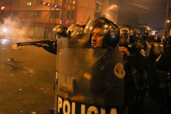 Lebih dari 50 Orang Terluka di Peru saat Protes Meluas ke Seluruh Wilayah