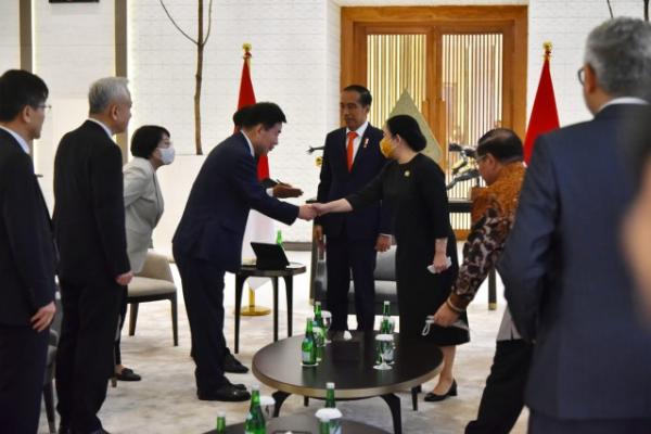 Puan dan Jokowi Terima Kedatangan Ketua Parlemen Korsel di Jakarta