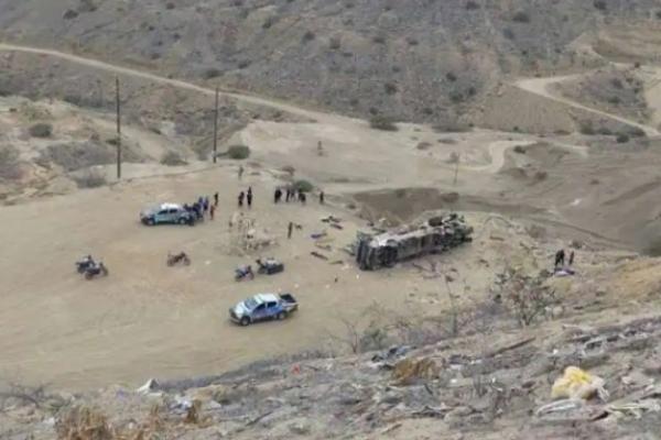 Bus Peru Terjun ke Jurang, Sedikitnya 24 Orang Tewas